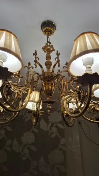 Lámpara de araña vintage dorada