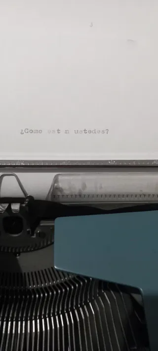 Máquina de escribir Olivetti azul mod."Luxe"