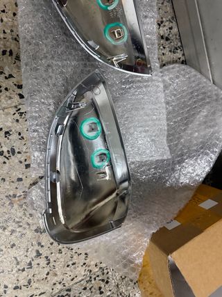 Cubre espejos Audi color acero