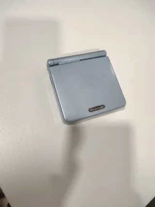Game Boy Advance SP (modelo AGS- 001)