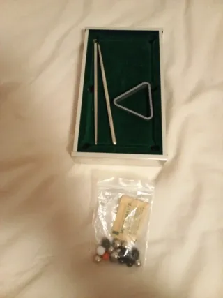 Mini billar con accesorios