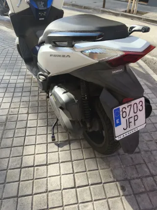 Honda Forza 125cc Maxiscooter Automática