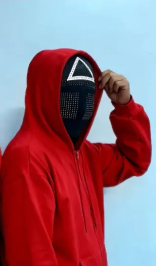 Disfraz mono rojo capucha y cremallera y máscara