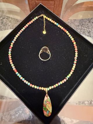 Conjunto anillo coral y collar de Jaspe Imperial