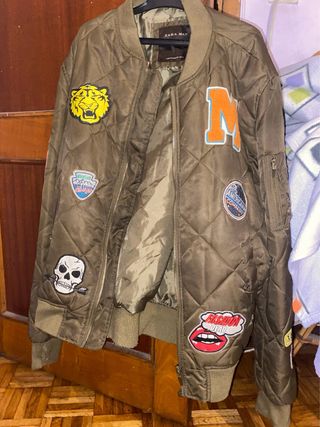 Chaqueta Bomber Zara con Parches