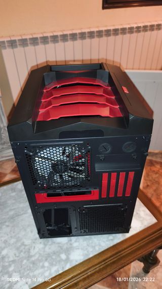 Torre Gamer Aerocool Xpredator Cube Roja