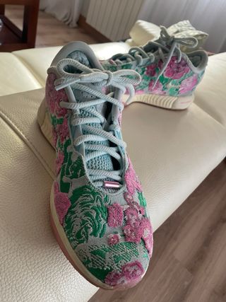 Zapatillas Baloncesto Lebron XXI Florales Talla 42