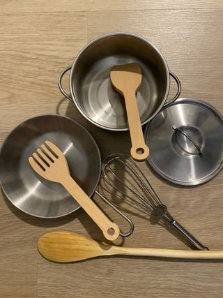 Juego Cocinita: Sartén, Cacerola y Utensilios