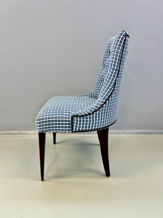 Silla Baker tapizada modelo D