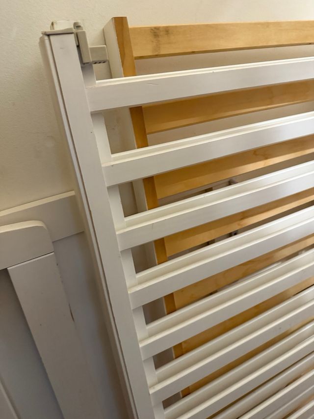 Cuna blanca para bebé