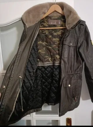 Chaqueta tipo aviador marrón y verde