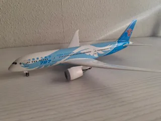 Maqueta Avión Boeing 787-8 China Southern