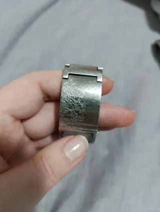 Reloj Rip Curl plateado con grabado