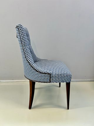 Silla Baker tapizada modelo C