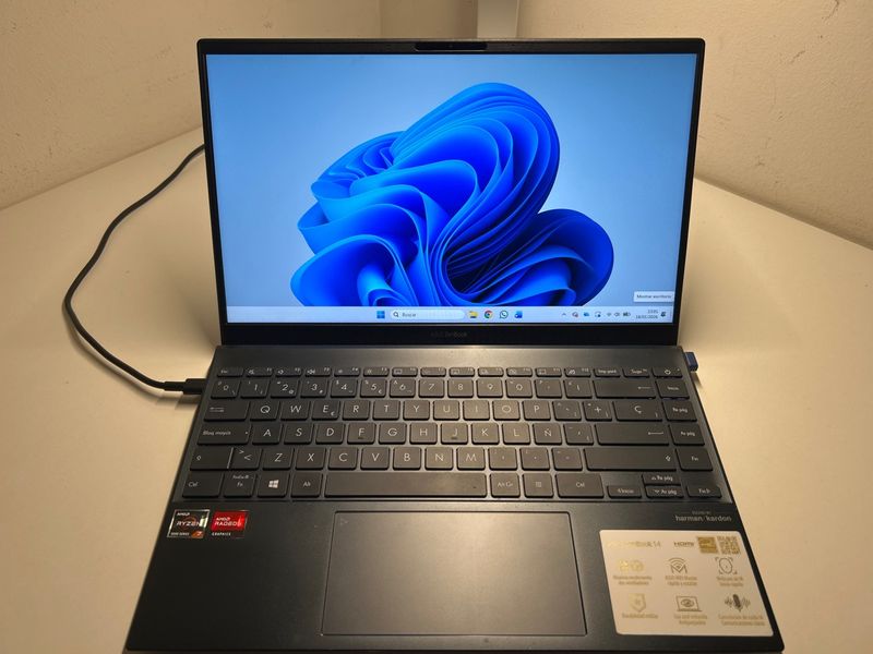 Portátil Asus ZenBook 14”
