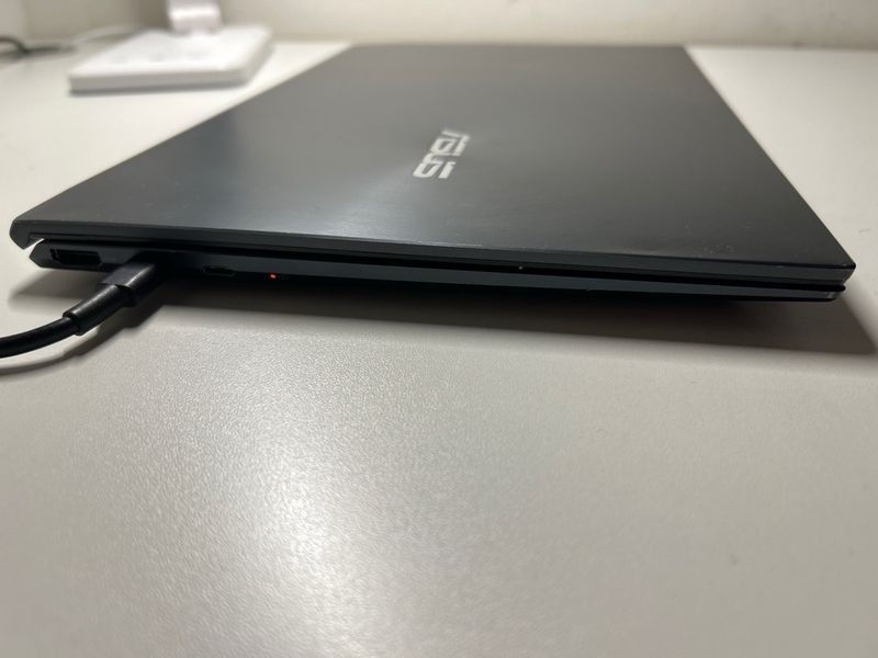 Portátil Asus ZenBook 14” afbeelding 3