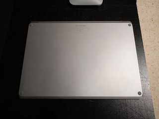 Microsoft Laptop 2 grigio + mouse Bluetooth.