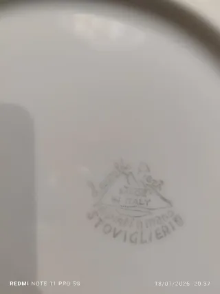 Palangana in porcellana vintage con coniglio