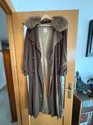 Abrigo vintage Loewe Marrón con Cuello de Pelo