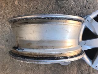 se vende Llantas Renault Megane