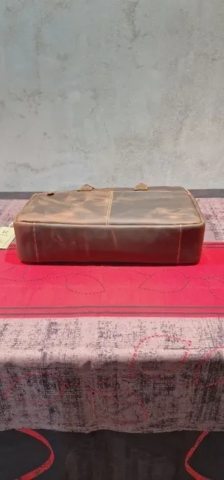 Maletín/bolsa de hombro Kattee de cuero NUEVO 133B