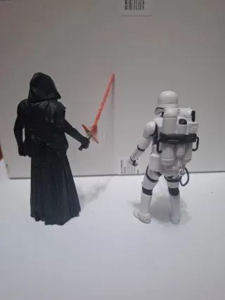KYLO REN y FLAMETROOPER de STAR WARS. HASBRO