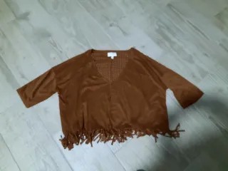 Chaleco marrón con flecos