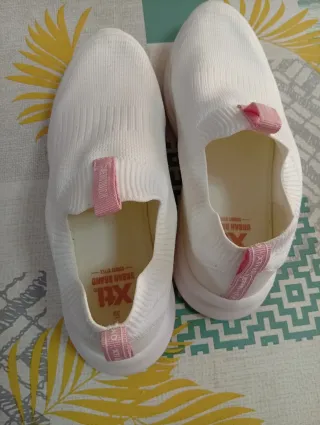 Zapatillas XTI tipo calcetín cómodas