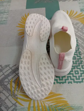 Zapatillas XTI tipo calcetín cómodas