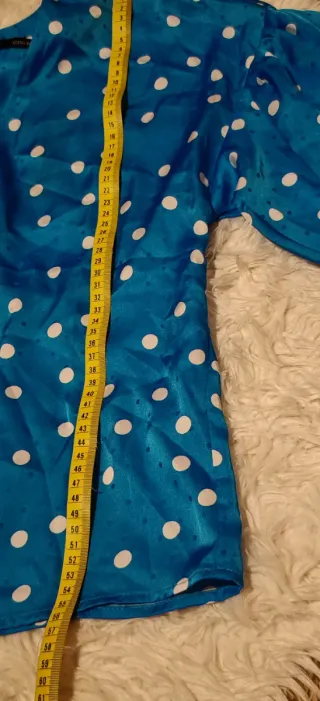 Blusa azul lunares talla L
