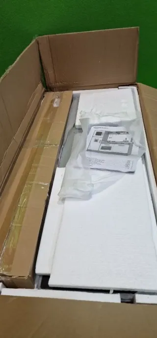 Cocina de juguete, disposición en línea, de madera