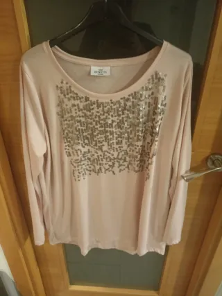 Blusa BENOTTI rosa con lentejuelas plateadas