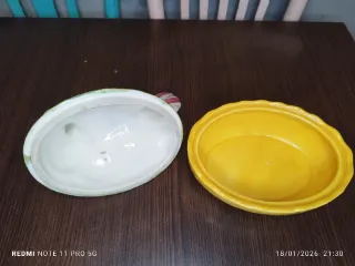 Caja de porcelana con forma de gallina