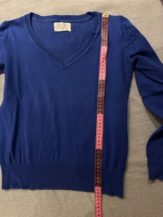 Jersey azul cuello pico