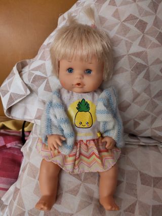 Muñeca Nenuco con vestido piña