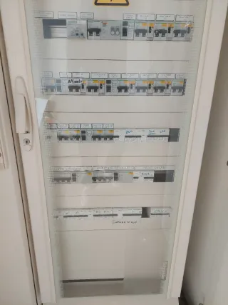 Electricista WhatsApp 615 55 56 11