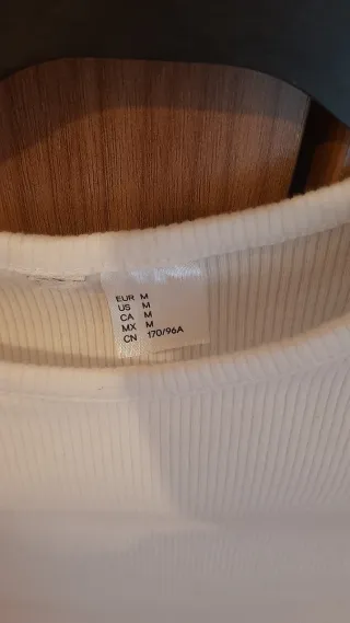 Camiseta blanca de manga corta