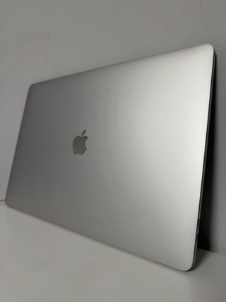 MacBook Pro 16 i7 16GB RAM 512GB SSD 4GB GPU