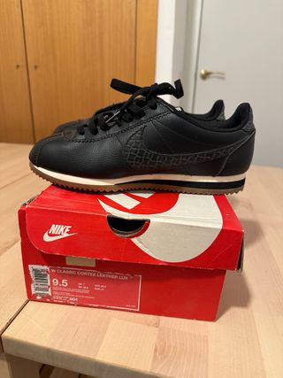 Nike W Classic Cortez Leather Lux Negro