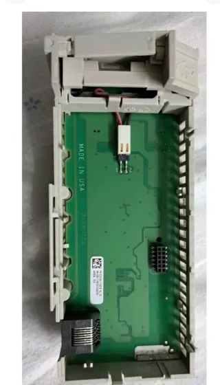 Schneider Electric 172JNN21032 Acoplador