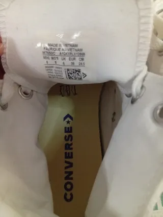 Converse tipo bota blancas casi nuevas