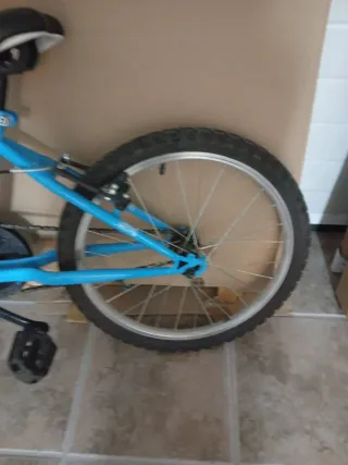 Bicicleta infantil azul