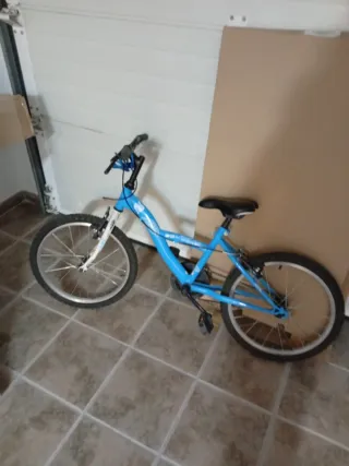 Bicicleta infantil azul