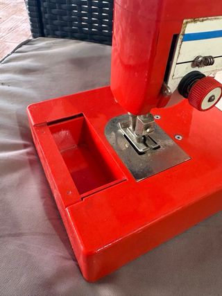 Máquina de coser Joal
