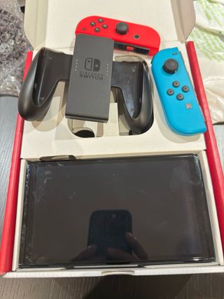 Nintendo Switch OLED Blu e Rosso impeccabile