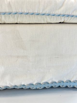 Sillon butaca tapizado beige cómodo