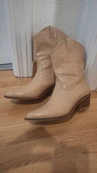 Botas cowboy beige talla 38