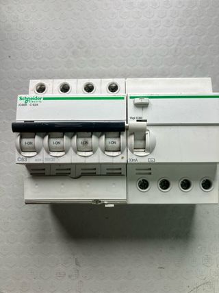 Schneider Electric iC60H C63A Vigi Interruptor