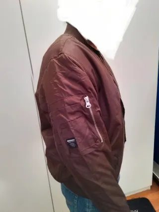 Chaqueta bomber marrón