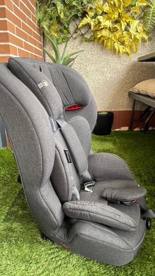 Silla de coche Kinderkraft gris